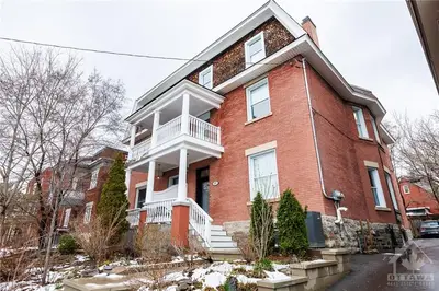 43 Fairmont Avenue, West Centre Town, On K1y 1x4