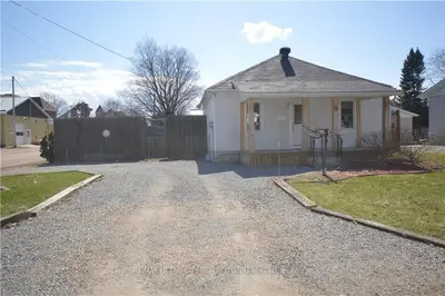 9 Jason Street, Whitewater Region, On K0j 1k0