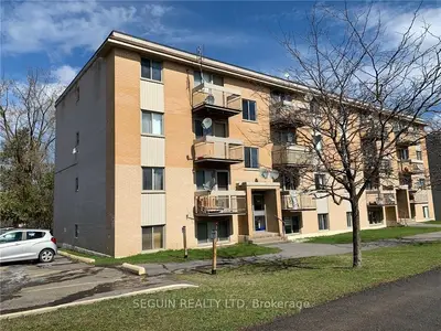 998 Cartier Boulevard 4, Hawkesbury, On K6a 1w7