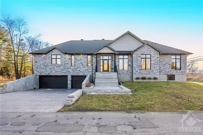 1a Pineglen Crescent, Country Place - Pineglen - Crestview And Area, On K2e 6x6