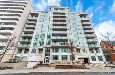 138 Somerset Street W 807, Ottawa Centre, On K2p 0a3