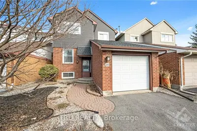 100 GREENBORO Crescent, Hunt Club - South Keys and Area, ON K1T 1W5