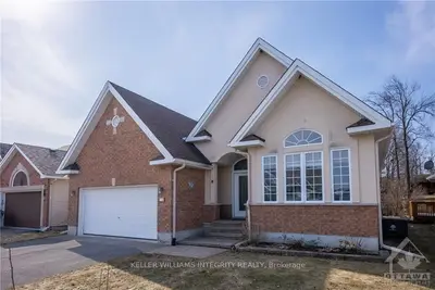 53 LLOYDALEX Crescent, Stittsville - Munster - Richmond, ON K2S 2E8