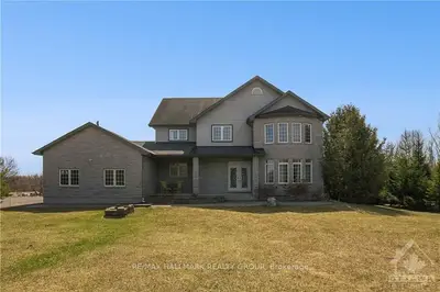 7462 MITCH OWENS Road, Greely - Metcalfe - Osgoode - Vernon and Area, ON K4P 1K9