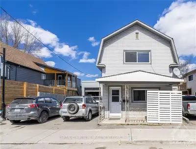 109-111 Marier Avenue, Vanier And Kingsview Park, On K1l 5r9