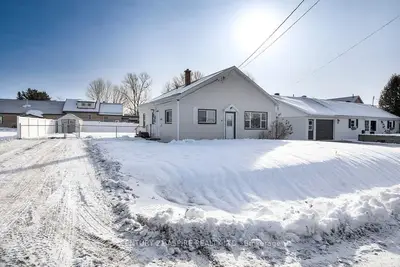 20 Garwin Street, Petawawa, On K8a 7l4