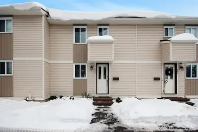 429b Woodfield Drive, Tanglewood - Grenfell Glen - Pineglen, On K2g 4b8
