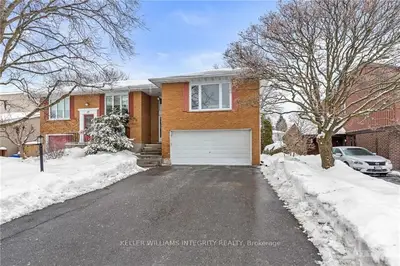 19 Bainbridge Avenue, South Of Baseline To Knoxdale, On K2g 3t1