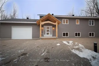 1738 Westmeath Road, Whitewater Region, On K0j 2l0