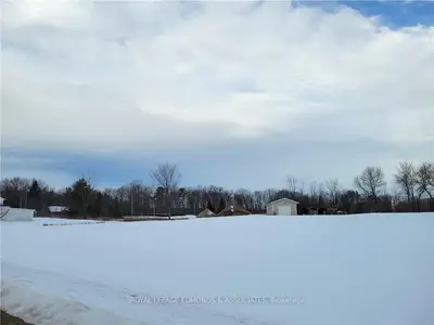 10 Heron Drive, Laurentian Valley, On K8a 8n8