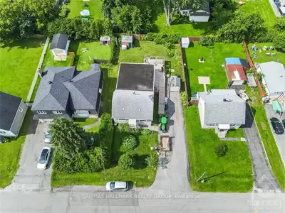 1136 Gabriel Street, Orleans - Convent Glen And Area, On K1c 1k8