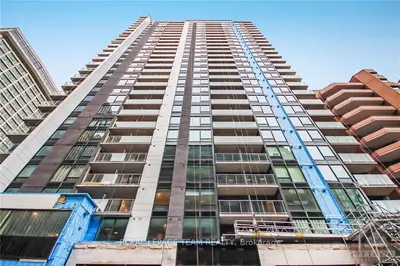 340 Queen Street 2110, Ottawa Centre, On K1r 0g1