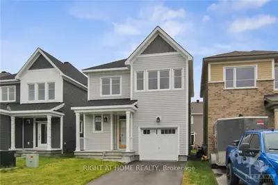 33 Pacing Walk, Stittsville - Munster - Richmond, On K0a 2z0