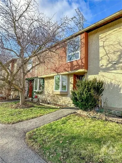 55 Woodfield Drive C, Tanglewood - Grenfell Glen - Pineglen, On K2g 3y7