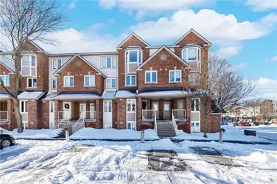 252 BRISTON, Hunt Club - South Keys and Area, ON K1G 5P9