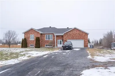 17139 County Road 36 Road, South Stormont, On K0c 2a0