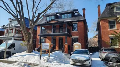 30 Bellwood Avenue B, Glebe - Ottawa East And Area, On K1s 1s7