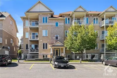 304 PASEO 5, South of Baseline to Knoxdale, ON K2G 4N7