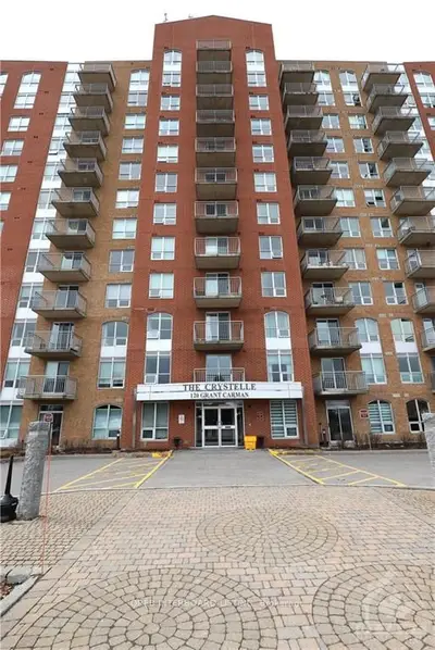 120 Grant Carman Drive 306, Cityview - Parkwoods Hills - Rideau Shore, On K2e 1c8
