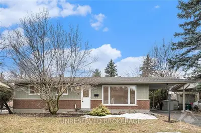 12 Stillwater Drive, Crystal Bay - Rocky Point - Bayshore, On K2h 5k2