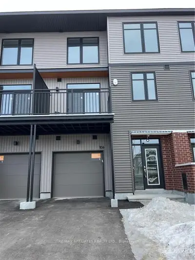 106 Venasque, Orleans - Cumberland And Area, On K4a 5m2