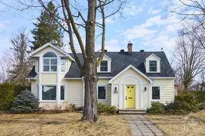 44 Bedford Crescent, Manor Park - Cardinal Glen And Area, On K1k 0e5