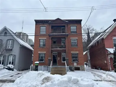 421 LISGAR Street 5, Ottawa Centre, ON K1R 5G9
