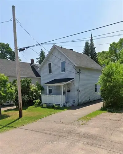 446 D'arcy Street, Pembroke, On K8a 6b3