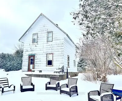597 Letts Cemetery Road, North Algona Wilberforce, On K0j 1t0