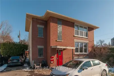 411 Peach Tree Lane 3, Manor Park - Cardinal Glen And Area, On K1k 2r7