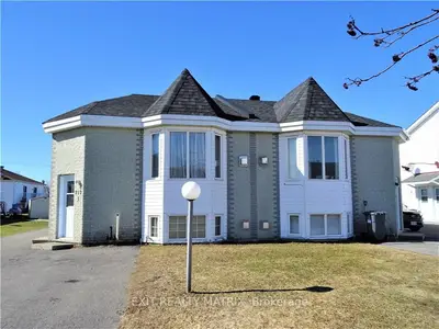 715-717 Paul Crescent, Hawkesbury, On K6a 3t9