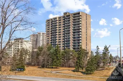 1195 Richmond Road 606, Woodroffe, On K2b 8e4