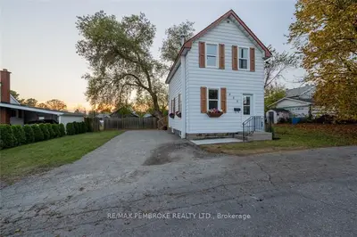 450 CHRISTINK Lane, Pembroke, ON K8A 4X1