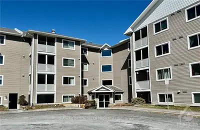 316 LORRY GREENBERG Drive 402, Hunt Club - South Keys and Area, ON K1T 2P4