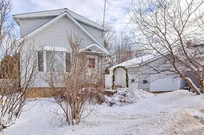 38 Doran Road, Petawawa, On K8h 1p9