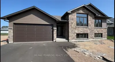 16 Zachary Street, Petawawa, On K8h 0g5