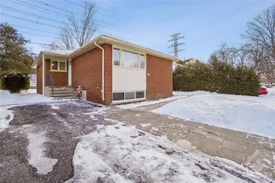 1185 Woodside Drive B, Belair Park - Copeland Park And Area, On K2c 2g7