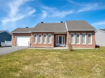 44 Castlebeau Street, Russell, On K0a 1w1