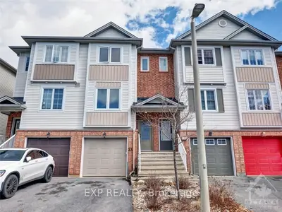 23 Manhattan Crescent, Carlington - Central Park, On K2c 4b4