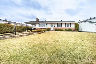 4 Colfax Street, South Of Baseline To Knoxdale, On K2g 0w5