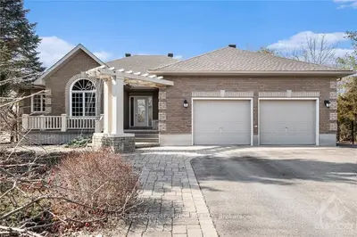 1486 BLACK STALLION Way, Greely - Metcalfe - Osgoode - Vernon and Area, ON K4P 1P2