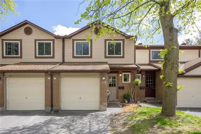 16 Offenbach Lane B, South Of Baseline To Knoxdale, On K2g 4z8