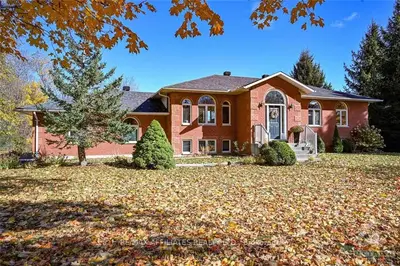 7 South Point Drive, Rideau Lakes, On K7a 4s5