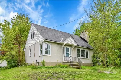 443 Richardson Avenue, Woodroffe, On K2b 5g7