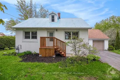 16 Mill Street, North Dundas, On K0a 2r0