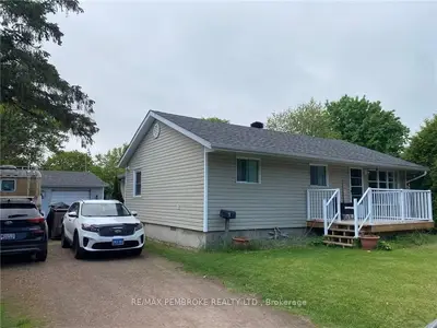 7 Alice Street, Petawawa, On K8h 2p4