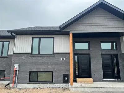 18 Samantha Crescent, Petawawa, On K8h 0h5