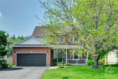 26 Sirocco Crescent, Stittsville - Munster - Richmond, On K2s 1z7