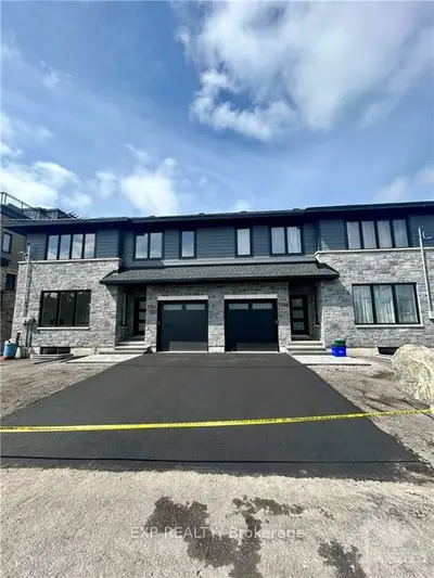 1354 Louis Lane A, Cyrville - Carson Grove - Pineview, On K1b 3n5