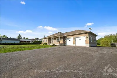3829 Indian Creek Road, Clarence-rockland, On K0a 2a0